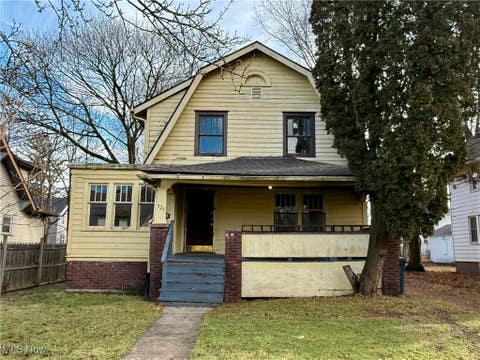 Homes For Sale - 325 Grace Avenue<br/> Summit County, Akron, OH 44320