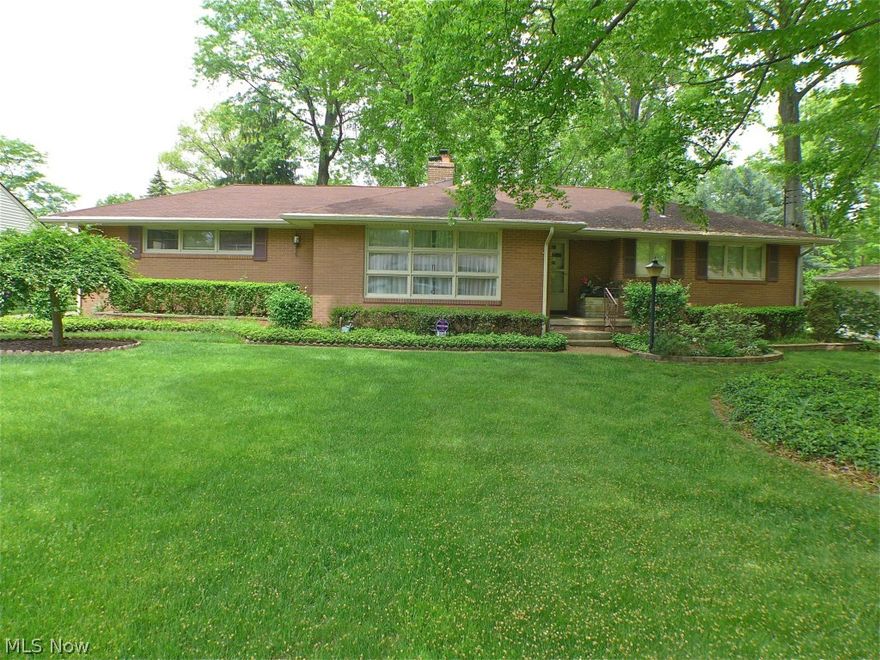 Come see this custom built quality constructed brick ranch in one of Howland's established neighborhoods, 3 Bedrooms , 2 1/2 baths, Living room with fireplace, great 3 season recreation - party room off the back of the house, plus more, the home has been very well maintained by the original owner and is in great shape, however the house needs a little updating and is priced for a quick sale. Immediate Possession after closing.