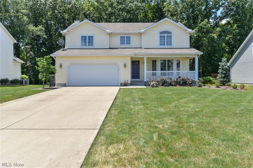 Awesome3 Bedroom/2 & 1/2 Bath Home.  Features Include:  First Floor: Awesome Front Living Room, Huge Back Family Room with Fireplace, Kitchen with all Appliances & Eating Area, & Formal Dining Room.  Second Floor offers a Large Master Bedroom with Master Bath, 2 other Bedroom, 2nd Full Bath, & Second Floor Laundry Room.  Home is in Move In Condition & Available Immediately.