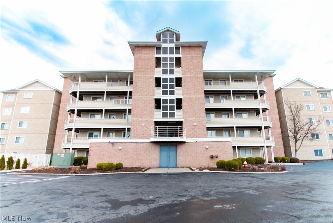 Marina Tower Condo - Residential