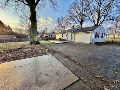 Tiny photo for 1068 Ivy Street NW, North Canton, OH 44720 (MLS # 5188199)