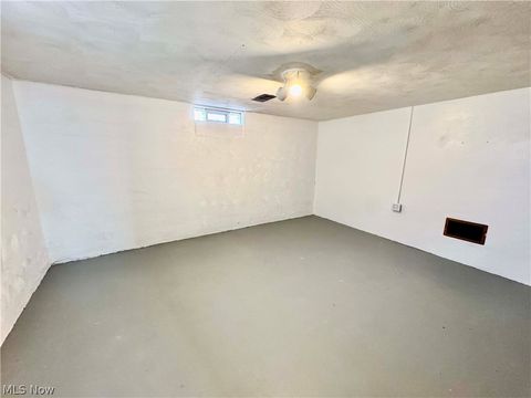 Tiny photo for 1068 Ivy Street NW, North Canton, OH 44720 (MLS # 5188199)