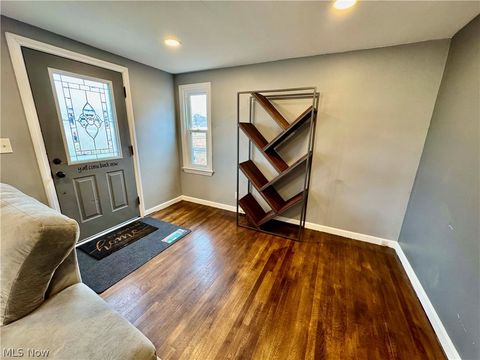 Tiny photo for 1068 Ivy Street NW, North Canton, OH 44720 (MLS # 5188199)