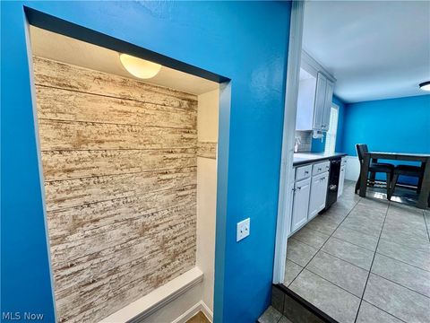 Tiny photo for 1068 Ivy Street NW, North Canton, OH 44720 (MLS # 5188199)