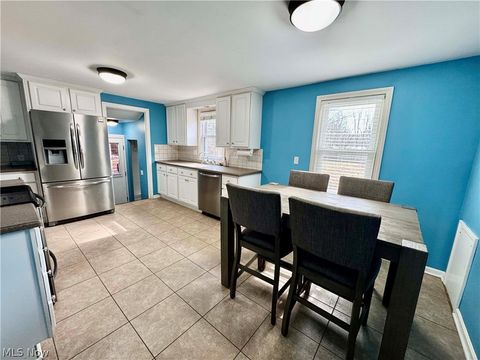 Tiny photo for 1068 Ivy Street NW, North Canton, OH 44720 (MLS # 5188199)