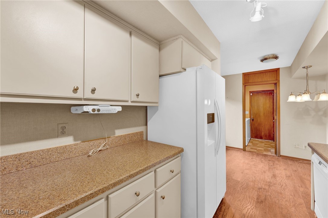 33 Brandon Place, Rocky River, Ohio image 12