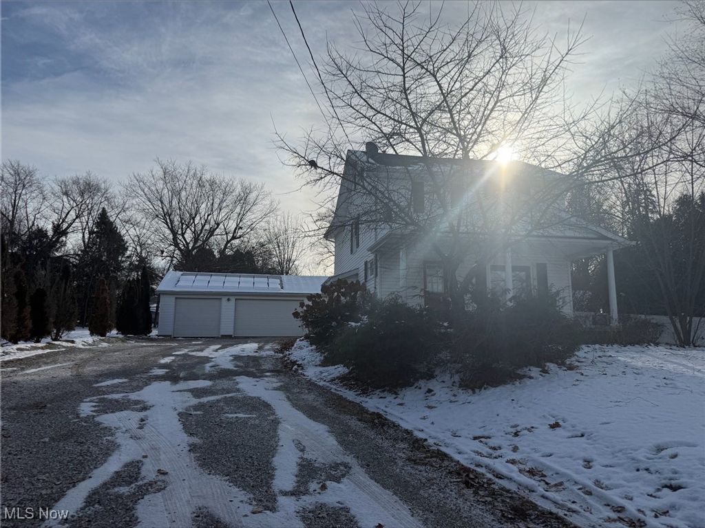 Photo of 5700 Broadway Avenue, Louisville, OH 44641 (MLS # 5177185)