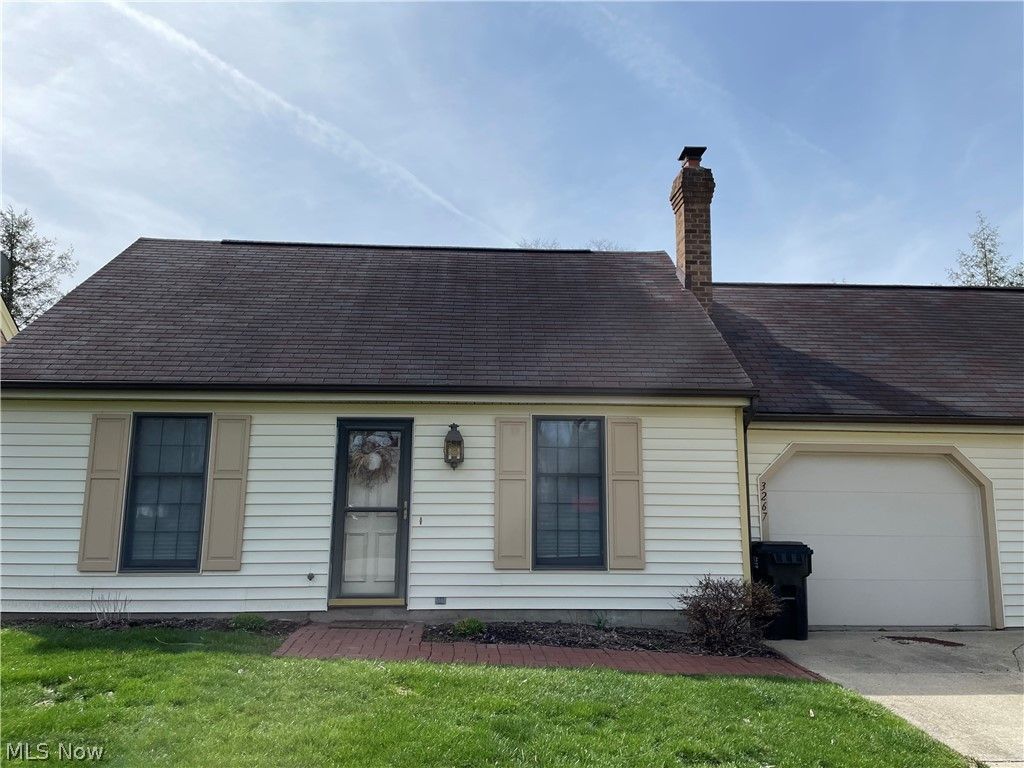 Photo of 3267 Pinewood Dr, New Waterford, OH 44445 (MLS # 5195522)