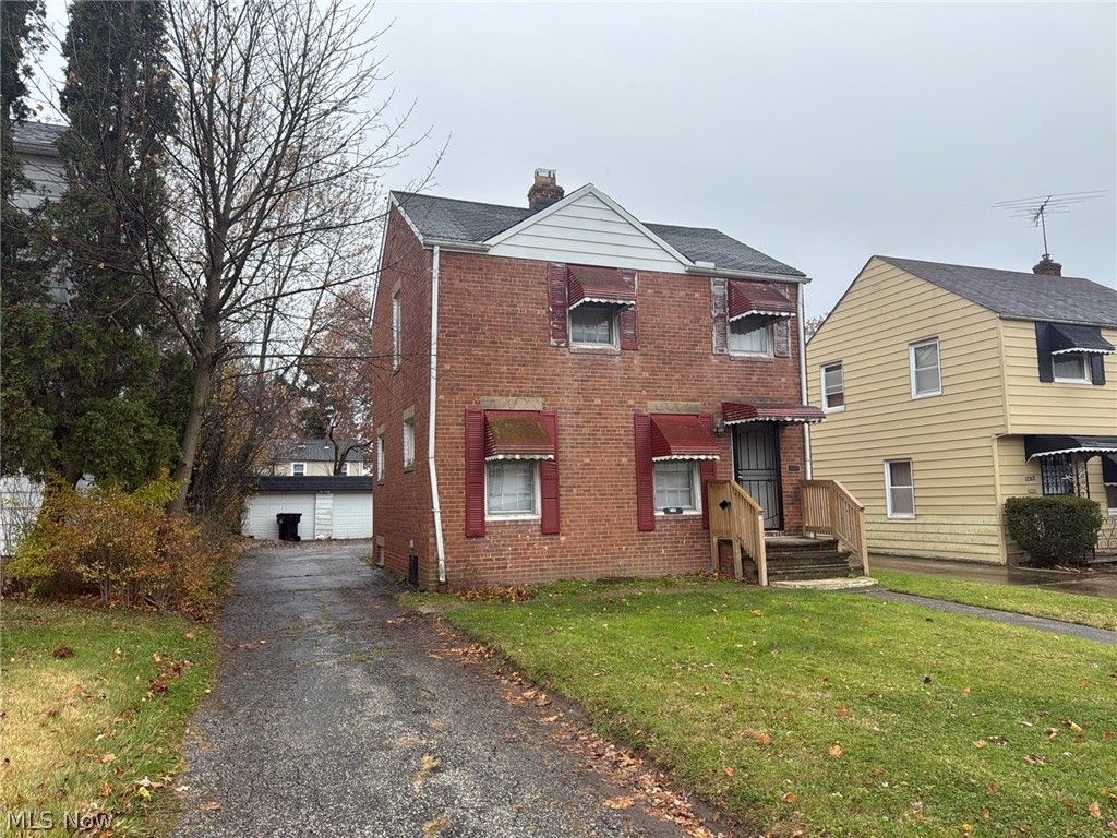 Photo of 17316 Throckley Avenue, Cleveland, OH 44128 (MLS # 5207822)