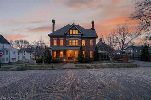 Photo for 107 4th Street NE