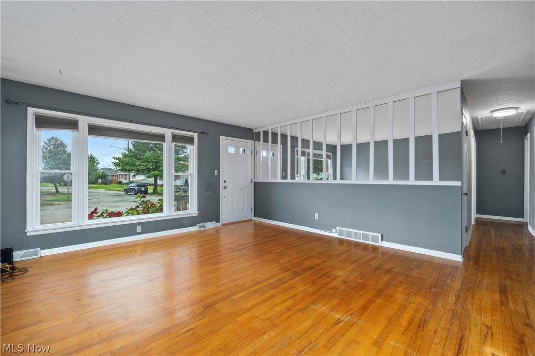 4704 W 156th Street