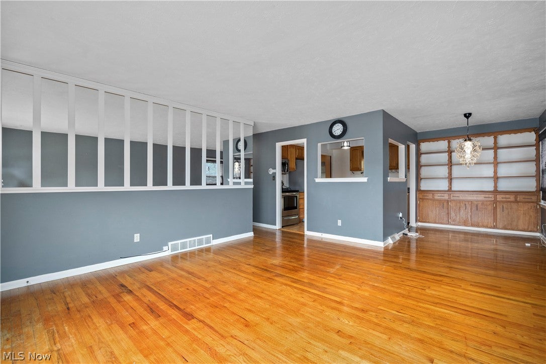 4704 W 156th Street