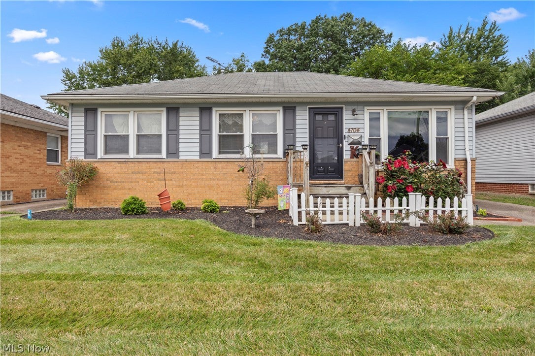 4704 W 156th Street