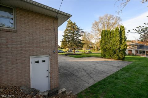 Tiny photo for 916 Buena Vista St, Canton, OH 44714 (MLS # 5203432)