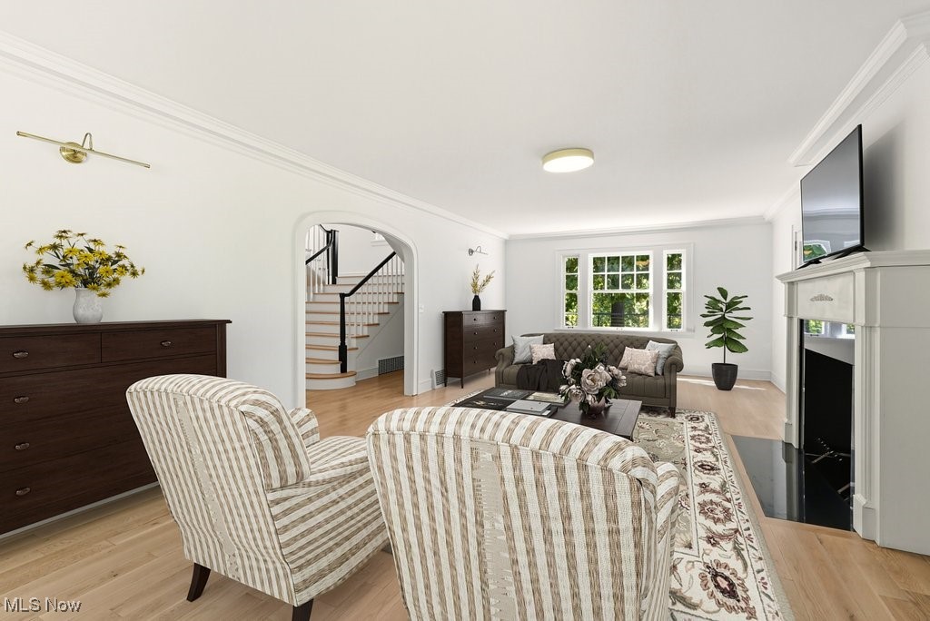 Chagrin Falls, Ohio 44023, United States, 5 Bedrooms Bedrooms, ,5 BathroomsBathrooms,Residential,Contingent,221251