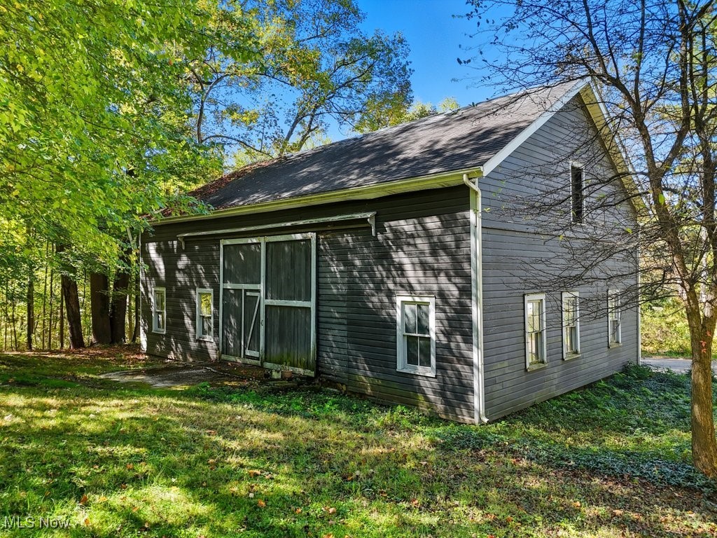 Chagrin Falls, Ohio 44023, United States, 5 Bedrooms Bedrooms, ,5 BathroomsBathrooms,Residential,Contingent,221251