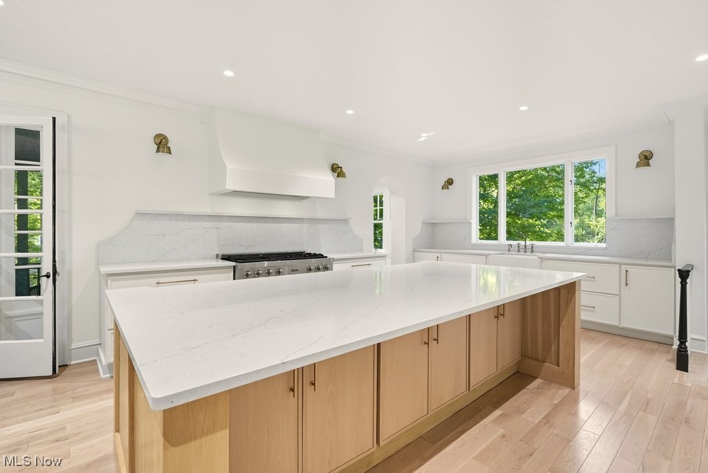 Chagrin Falls, Ohio 44023, United States, 5 Bedrooms Bedrooms, ,5 BathroomsBathrooms,Residential,Contingent,221251