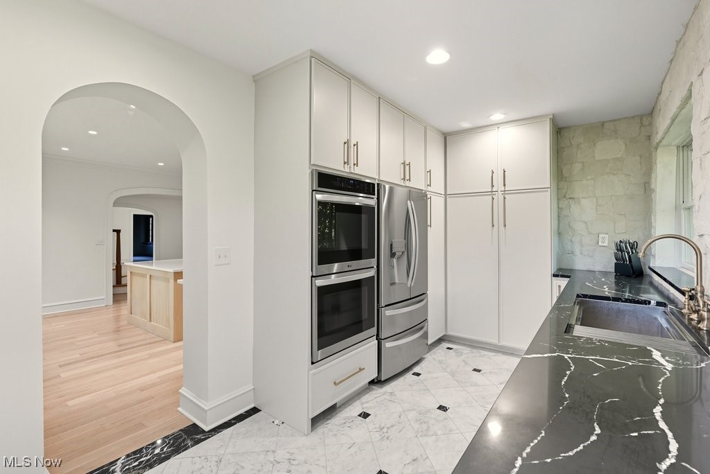 Chagrin Falls, Ohio 44023, United States, 5 Bedrooms Bedrooms, ,5 BathroomsBathrooms,Residential,Contingent,221251