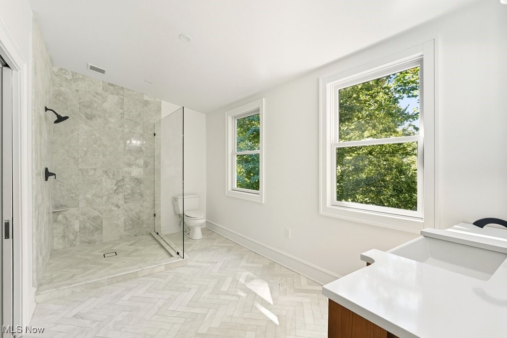 Chagrin Falls, Ohio 44023, United States, 5 Bedrooms Bedrooms, ,5 BathroomsBathrooms,Residential,Contingent,221251