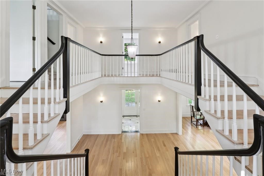 Chagrin Falls, Ohio 44023, United States, 5 Bedrooms Bedrooms, ,5 BathroomsBathrooms,Residential,Contingent,221251