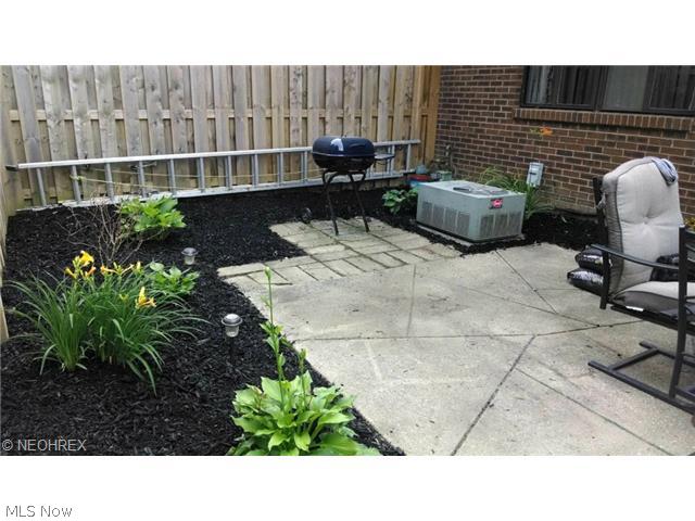 Huntington Park Condo - Residential