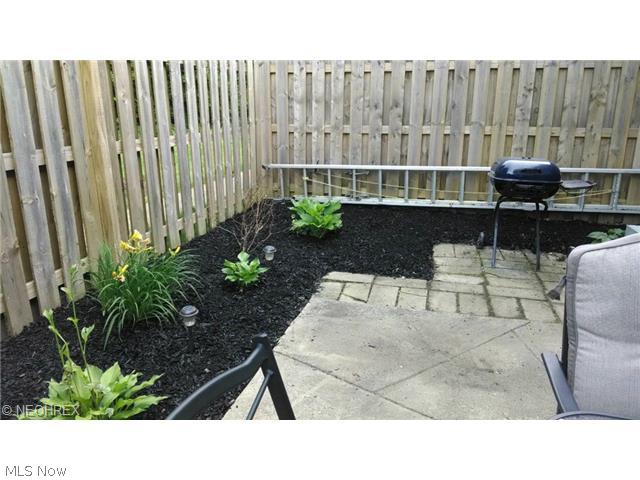 Huntington Park Condo - Residential