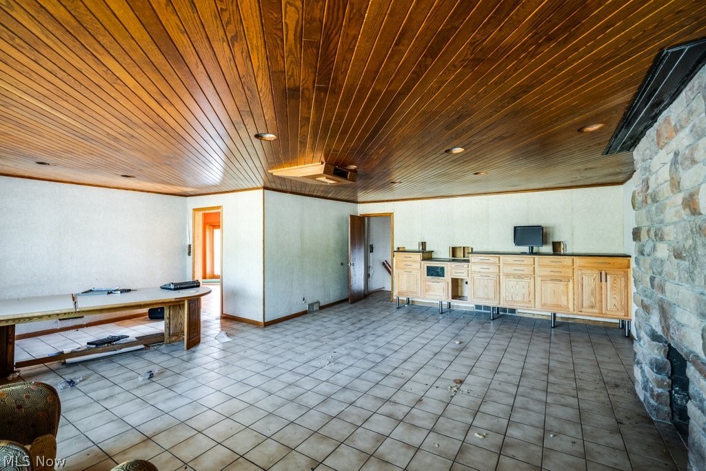 Royalton Sec 18 - Commercial Sale