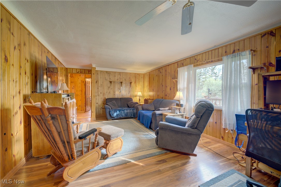 14460 Bass Lake Road, Newbury, Ohio image 3