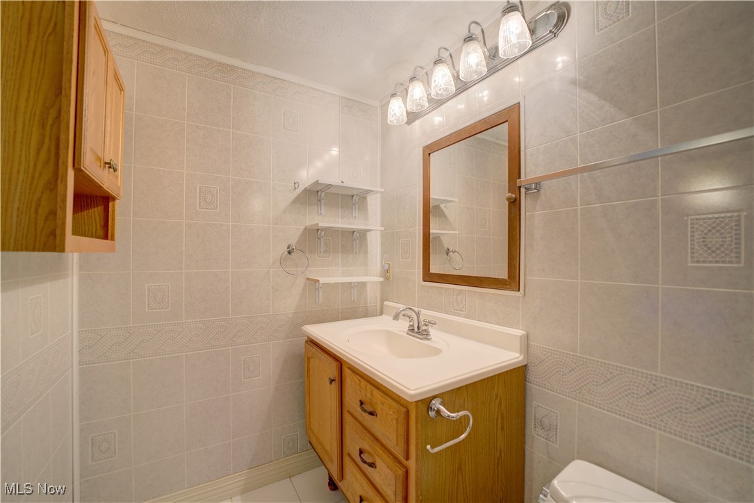 14460 Bass Lake Road, Newbury, Ohio image 18
