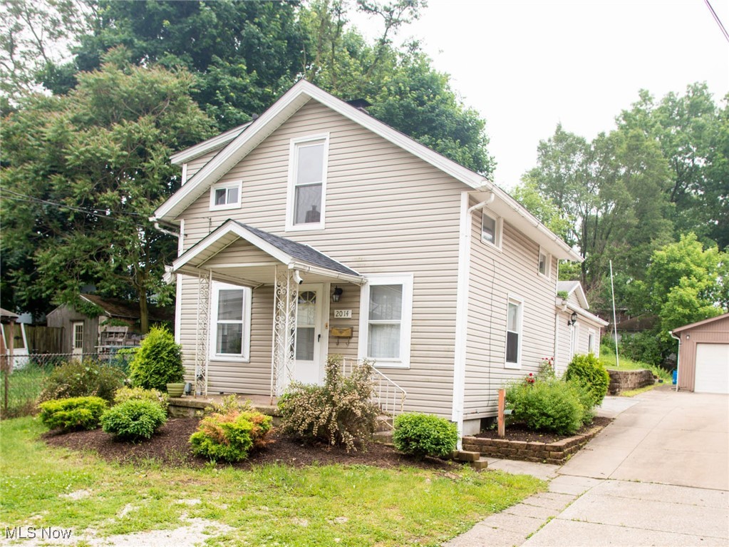 Don’t miss your opportunity to see this beautifully updated home! Renovated within the past few years, this property blends modern upgrades with comfortable living. The first floor features a spacious living room that spans the width of the home—perfect for entertaining—along with a well-appointed kitchen and convenient first-floor master bedroom with full bath. Upstairs, you’ll find two additional bedrooms, ideal for family, guests, or a home office.
Currently tenant-occupied, this property is a great opportunity for both investors and future homeowners. Showings require 48-hour notice.
