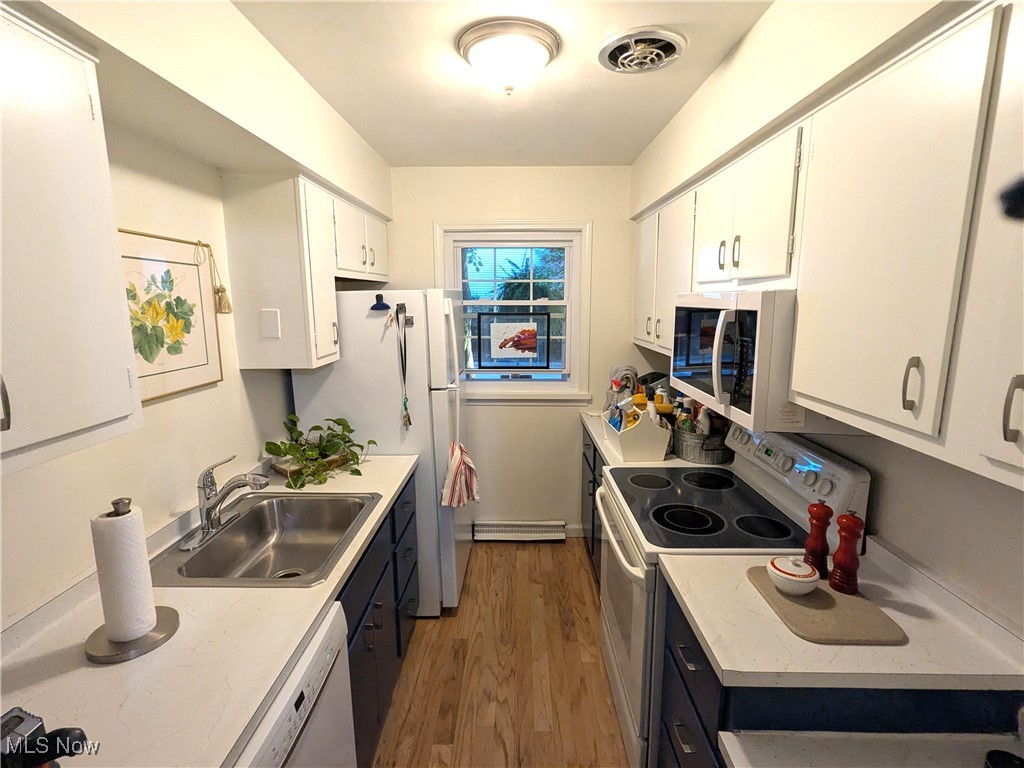 Chagrin Falls, Ohio 44022, United States, 3 Bedrooms Bedrooms, ,3 BathroomsBathrooms,Residential,Active,230399