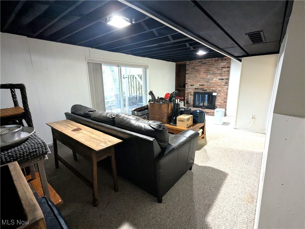 Chagrin Falls, Ohio 44022, United States, 3 Bedrooms Bedrooms, ,3 BathroomsBathrooms,Residential,Active,230399