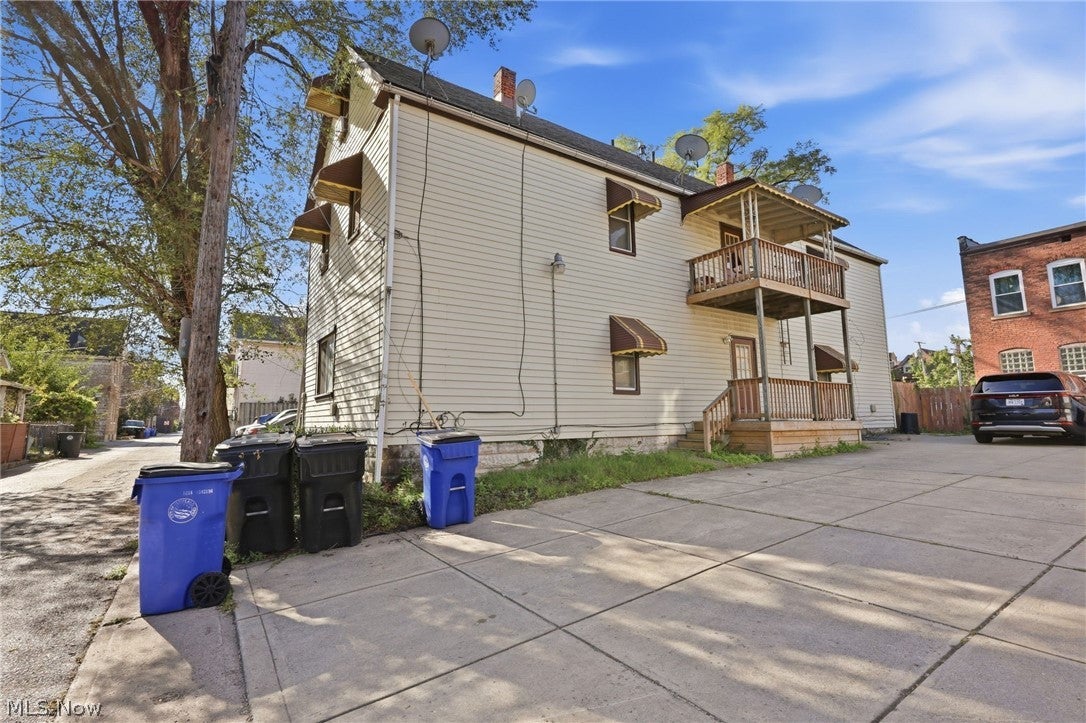 2254 Thurman Street