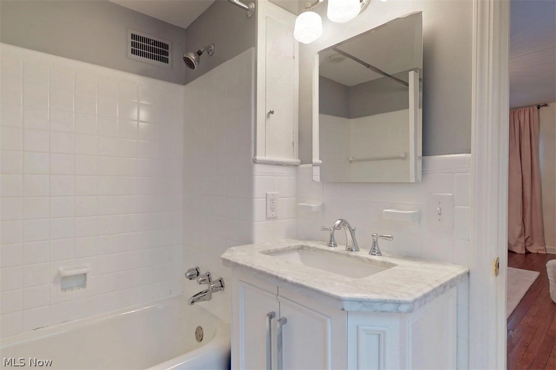 Van Sweringen Cos 28 - Residential