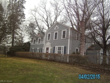 Colonial with 3 brms, 2 fireplaces, a study/den, and large kitchen, on a partially wooded lot, with a view of the golf course. With some work this could be the home of your dreams. This is a Fannie Mae HomePath property.