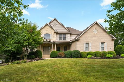 Homes For Sale - 1597 Fallen Timber Street<br/> Canton, OH 44721