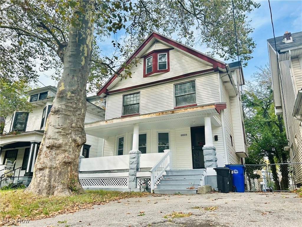 Move right in and enjoy this fully updated Colonial featuring 4 bedrooms and 2 bathrooms. Every detail has been thoughtfully renovated, including a new kitchen, modern bathrooms, and refreshed bedrooms with all-new flooring. Major mechanicals and essentials have been upgraded too—new furnace, water tank, plumbing, electrical, roof, and mostly new windows—offering comfort and peace of mind. The spacious third floor has been transformed into a private retreat with a large bedroom and stunning ensuite bathroom. Conveniently located just minutes from downtown, museums, hospitals, and with easy freeway access, this home combines modern living with prime location. Don’t miss your chance—schedule your private showing today!