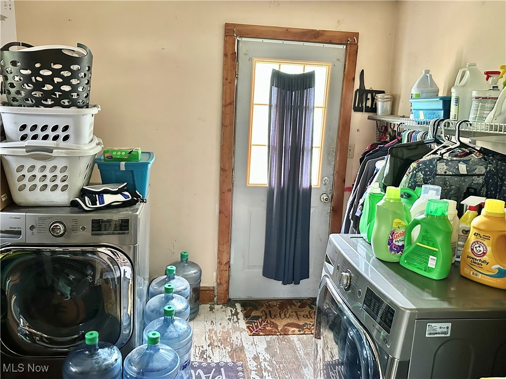 Garrettsville, Ohio 44231, United States, 7 Bedrooms Bedrooms, ,3 BathroomsBathrooms,Residential,Active,157359