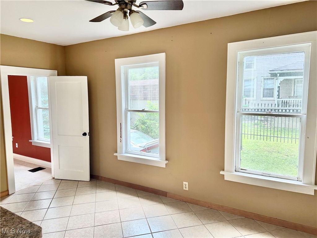 Garrettsville, Ohio 44231, United States, 7 Bedrooms Bedrooms, ,3 BathroomsBathrooms,Residential,Active,157359