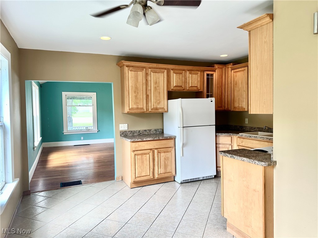 Garrettsville, Ohio 44231, United States, 7 Bedrooms Bedrooms, ,3 BathroomsBathrooms,Residential,Active,157359