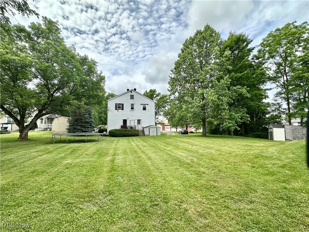 Garrettsville, Ohio 44231, United States, 7 Bedrooms Bedrooms, ,3 BathroomsBathrooms,Residential,Active,157359