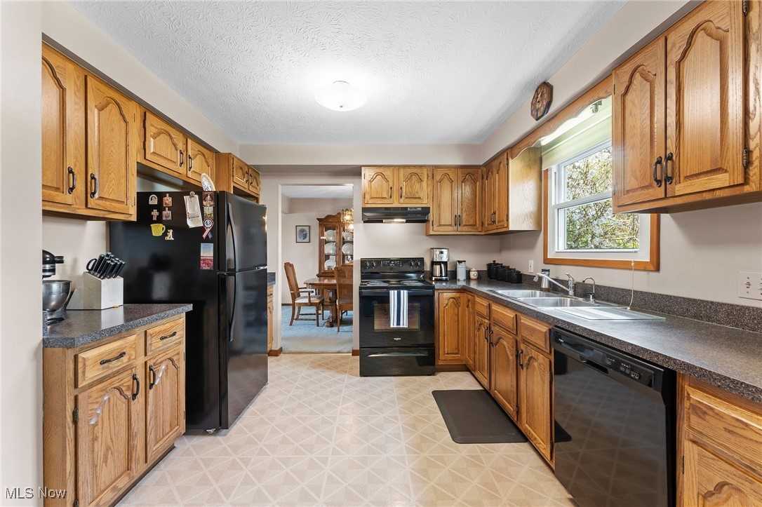 537 Ezmor Lane, Wickliffe, Ohio image 13