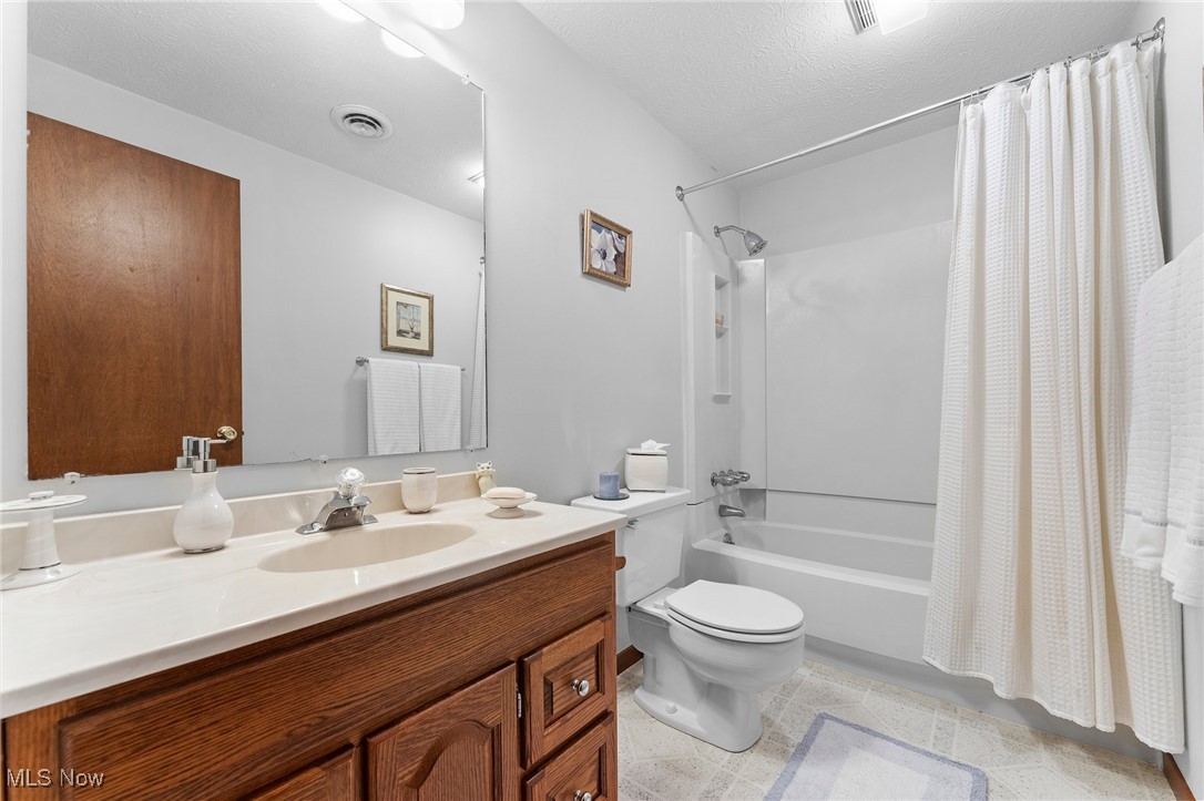 537 Ezmor Lane, Wickliffe, Ohio image 26