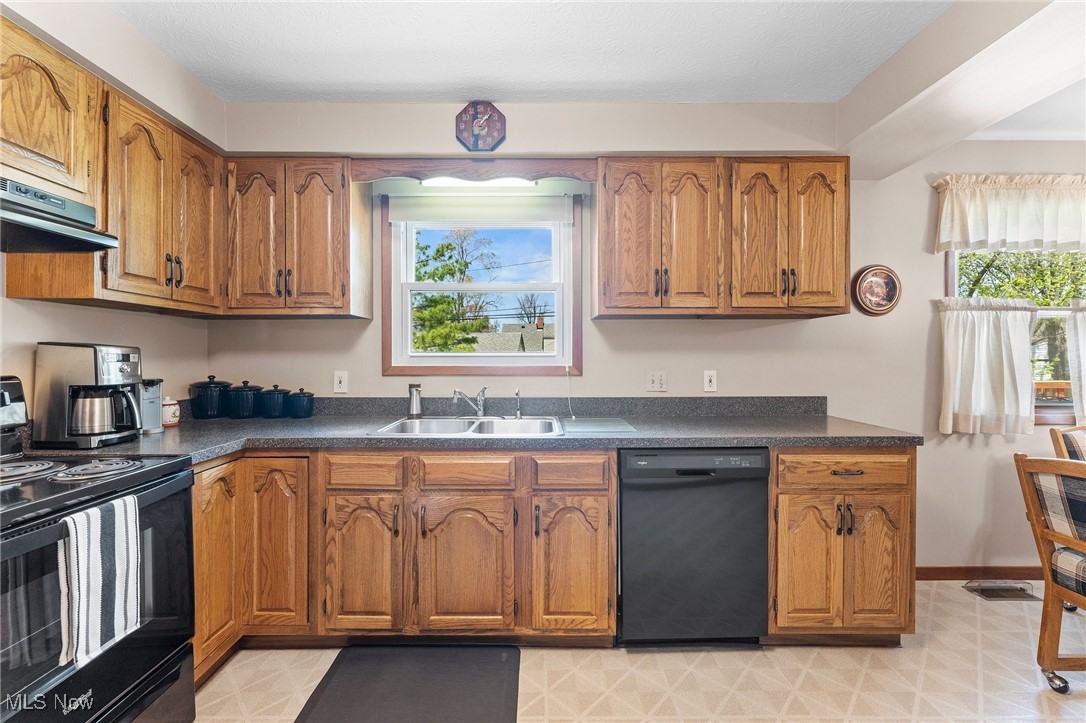 537 Ezmor Lane, Wickliffe, Ohio image 12