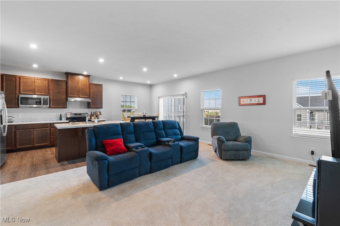 6831 Harrington Court Avenue, Canton, Ohio image 4