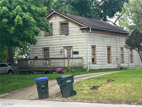 2032 3rd Street Cuyahoga Falls OH 44221
