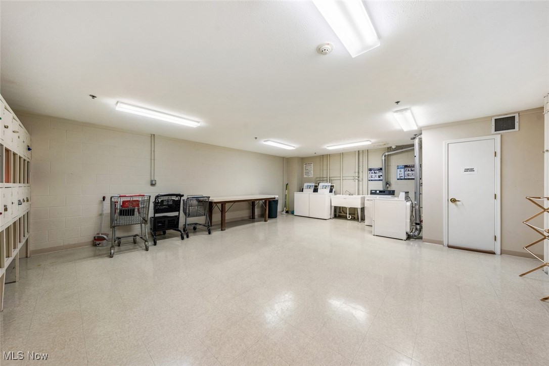 2885 Pease Drive #208, Rocky River, Ohio image 30