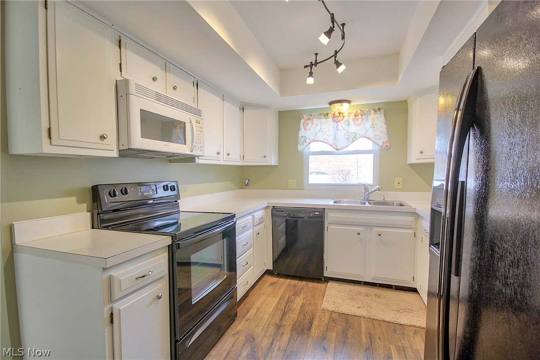 Country Club Twnhs North Condo - Residential