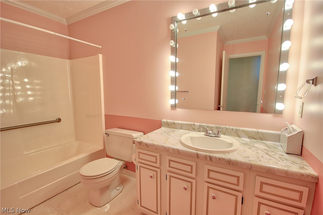 Country Club Twnhs North Condo - Residential