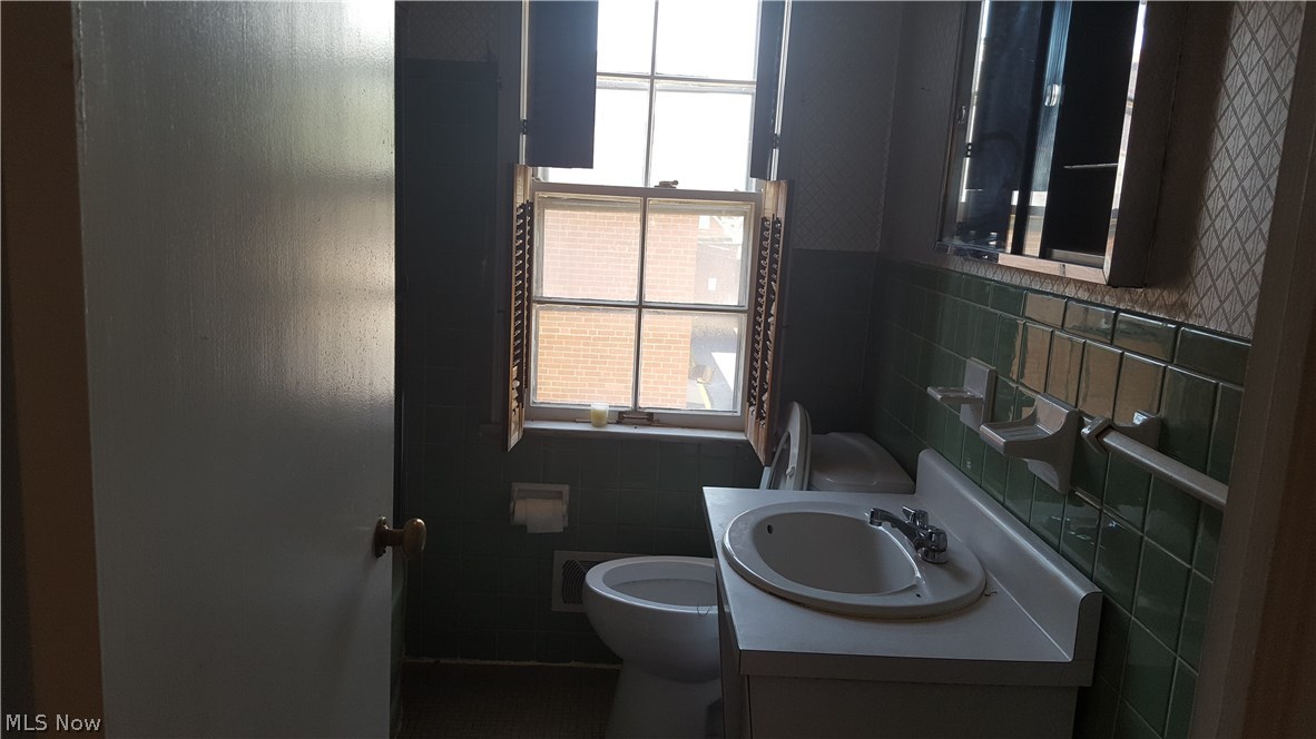 Chalfant Condo - Residential